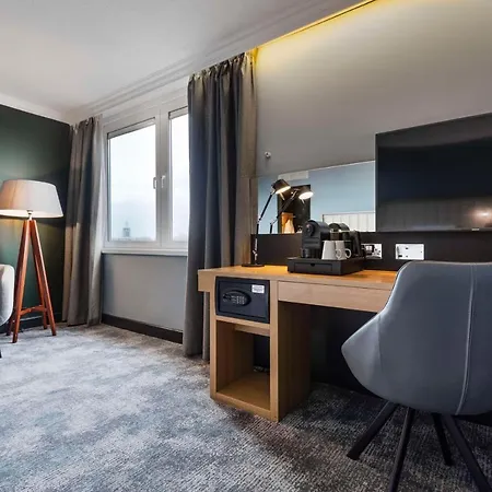 Radisson Hotel 4*