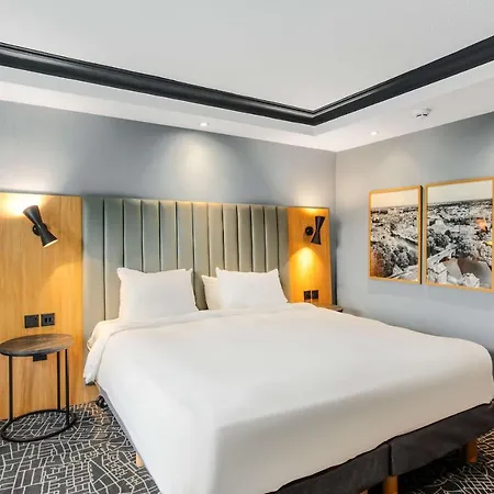 Radisson York