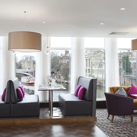 Radisson 4*