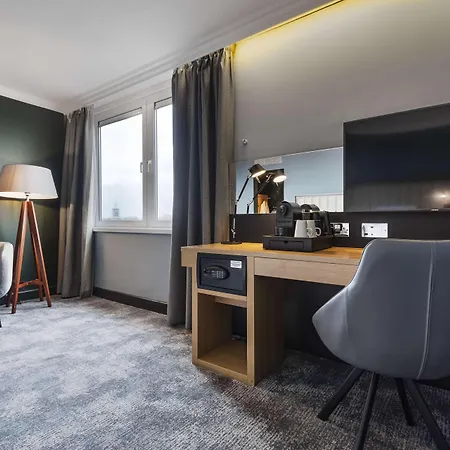 Radisson Hotel 4*