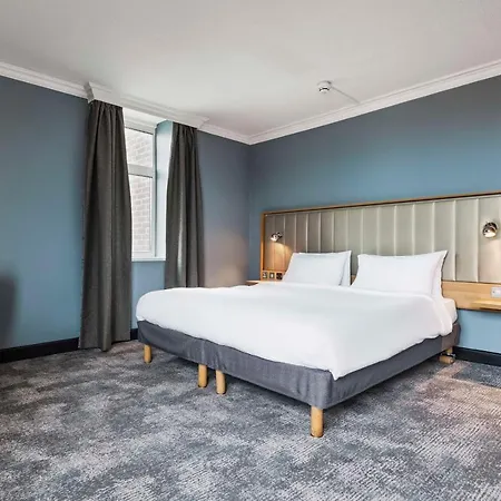 Radisson Ξενοδοχείο 4*