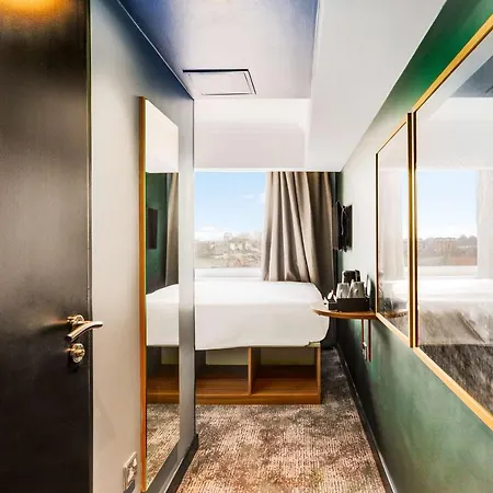 Radisson Ξενοδοχείο 4*